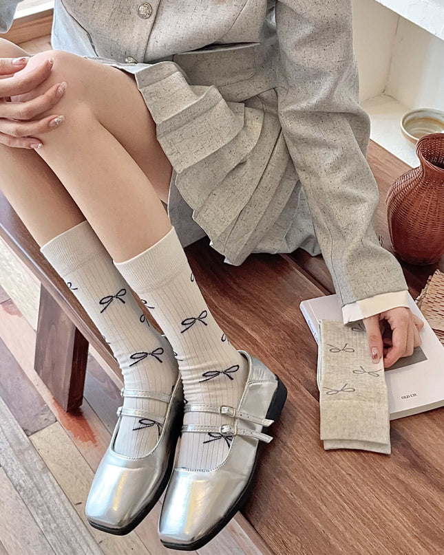 Lockere Socken mit Schleife und mittlerer Wadenlänge für Damen - ellashop.store