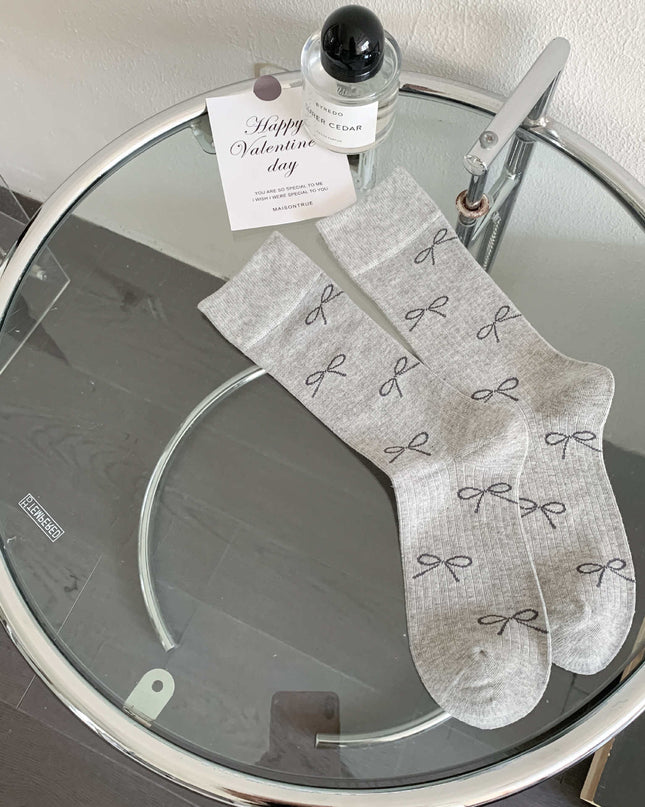 Lockere Socken mit Schleife und mittlerer Wadenlänge für Damen - ellashop.store