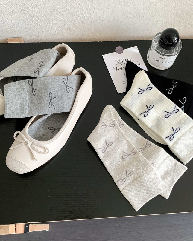 Lockere Socken mit Schleife und mittlerer Wadenlänge für Damen - ellashop.store