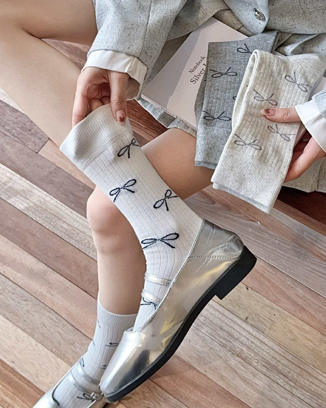 Lockere Socken mit Schleife und mittlerer Wadenlänge für Damen - ellashop.store